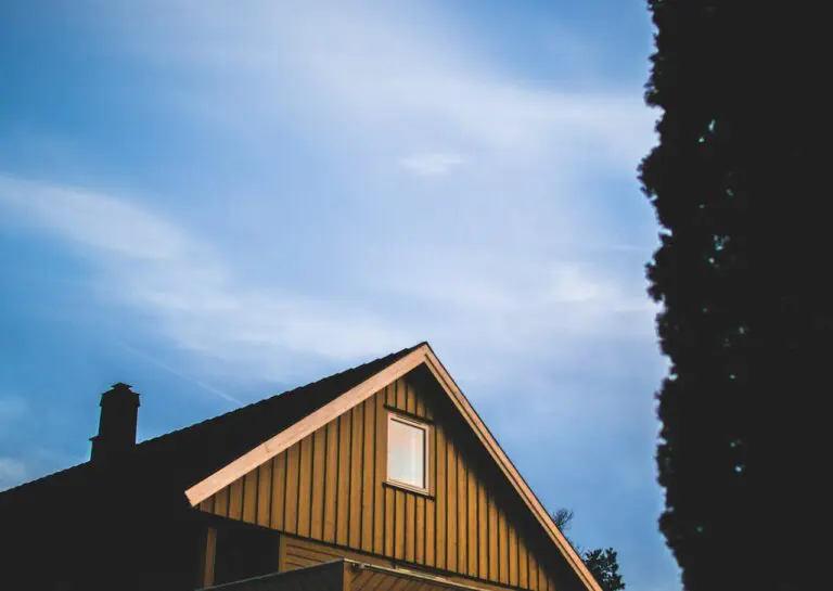 Eco-Friendly Roofing Solutions: Green Choices